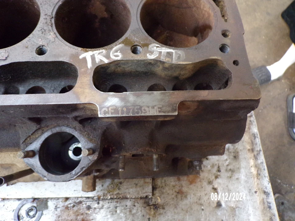 Bloque de motor Triumph TR6 73-76 CF con tapas principales a juego, diámetro estándar, ¡sin daños!! Foto 2 de 4