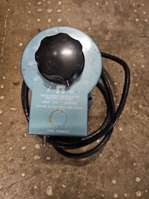 Staco Inc Electrical Type 3PN1010 Transformer Adjust-a-Volt input 120v 0-140v ou