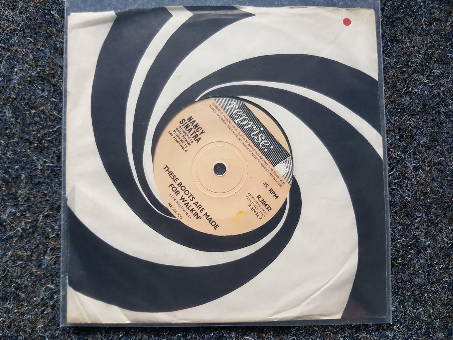7"" Single Vinyl Nancy Sinatra - These boots are made for walkin' UK
