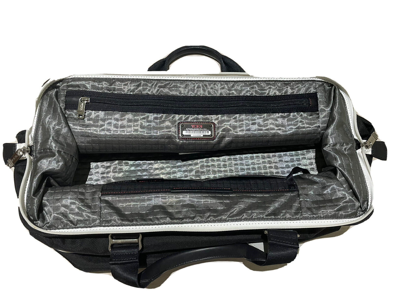 TUMI Celebrates Lexus' 25th Anniversary Crafted Line Autos With Exclusive Luggage  Set