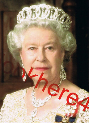 QUEEN ELIZABETH ii Photo 5x7 Royal London England Great Britain Collectibles