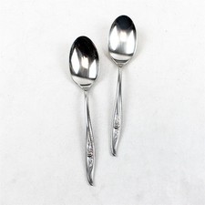 Lot of 2 Reed & Barton Florentine Rose Stainless Oval Soup Spoons 6.75"