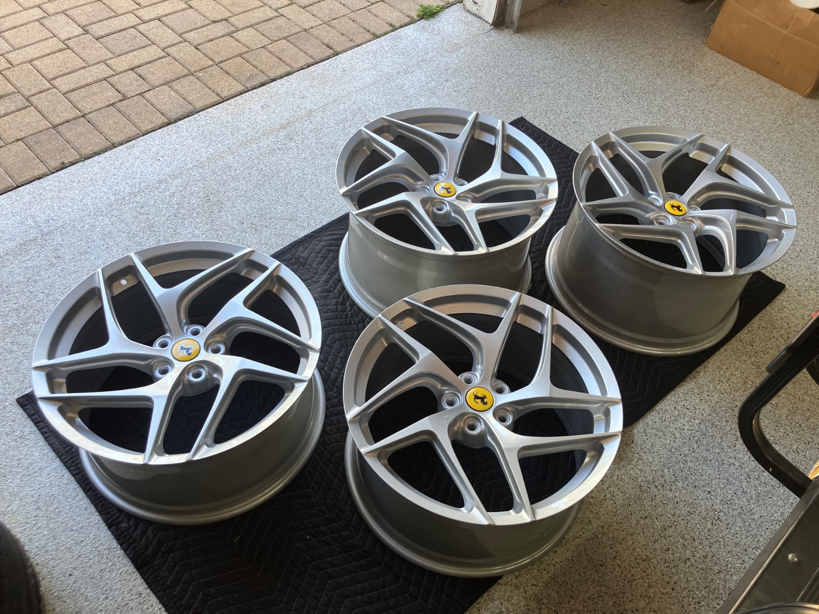 Ferrari 812 Wheel