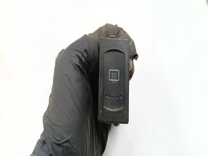 VW PASSAT Variant B5 3B6 Schalter für Heckscheibenheizung 3B0959621E 27168520