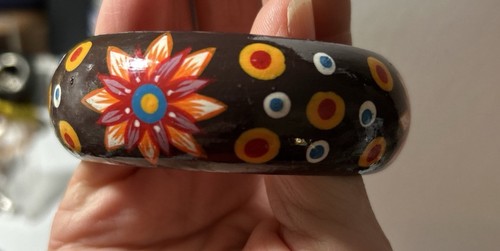 Wooden Bangle Bracelet Hand Painted Flowers & Dots Pattern Retro 70’s Lacquer Do - Picture 8 of 11