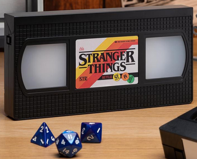 PALADONE LAMPADA VHS STRANGER THINGS
