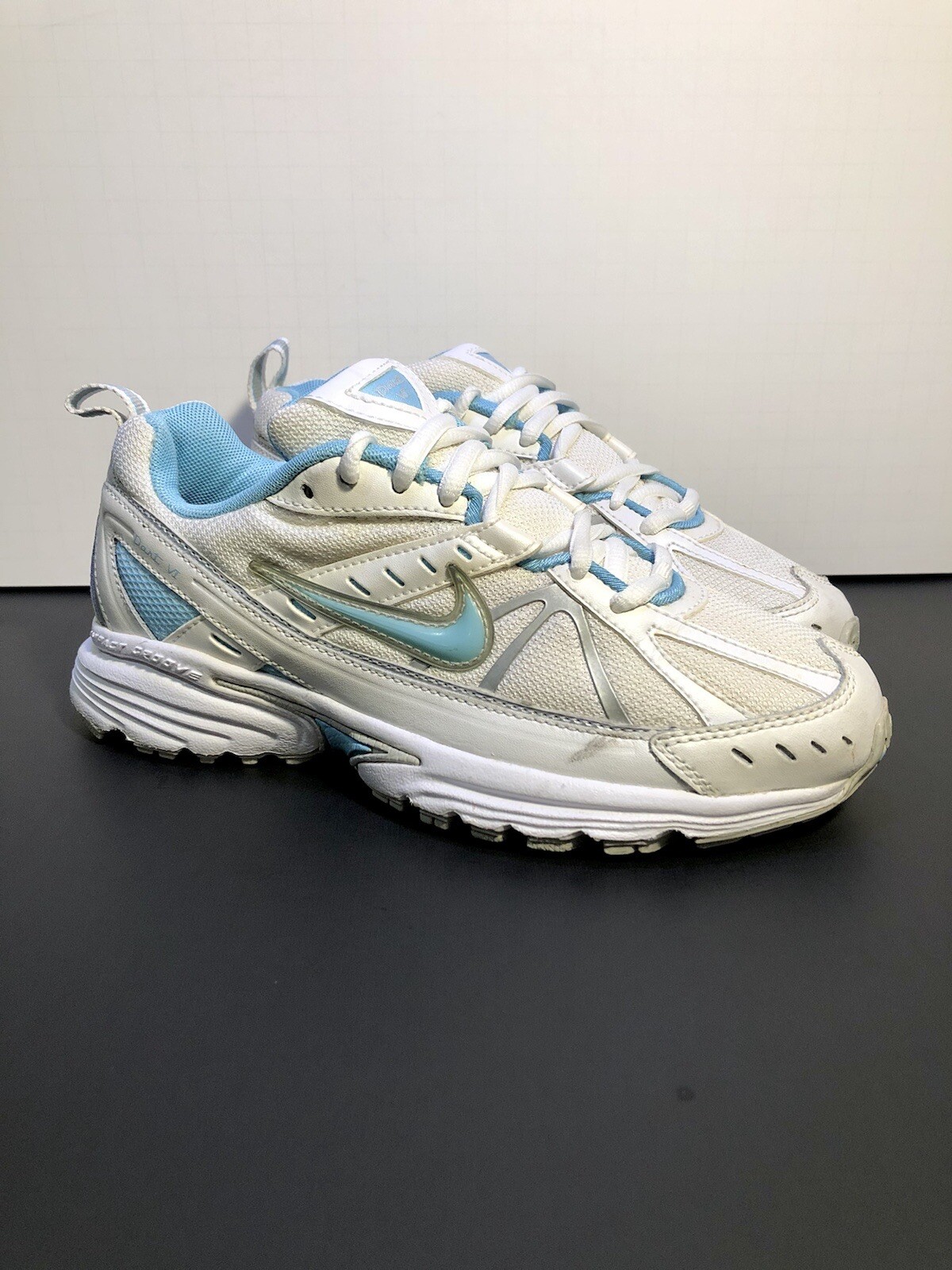 Nike Dart VI Women's White Running Shoes / Size 5.5 | eBay