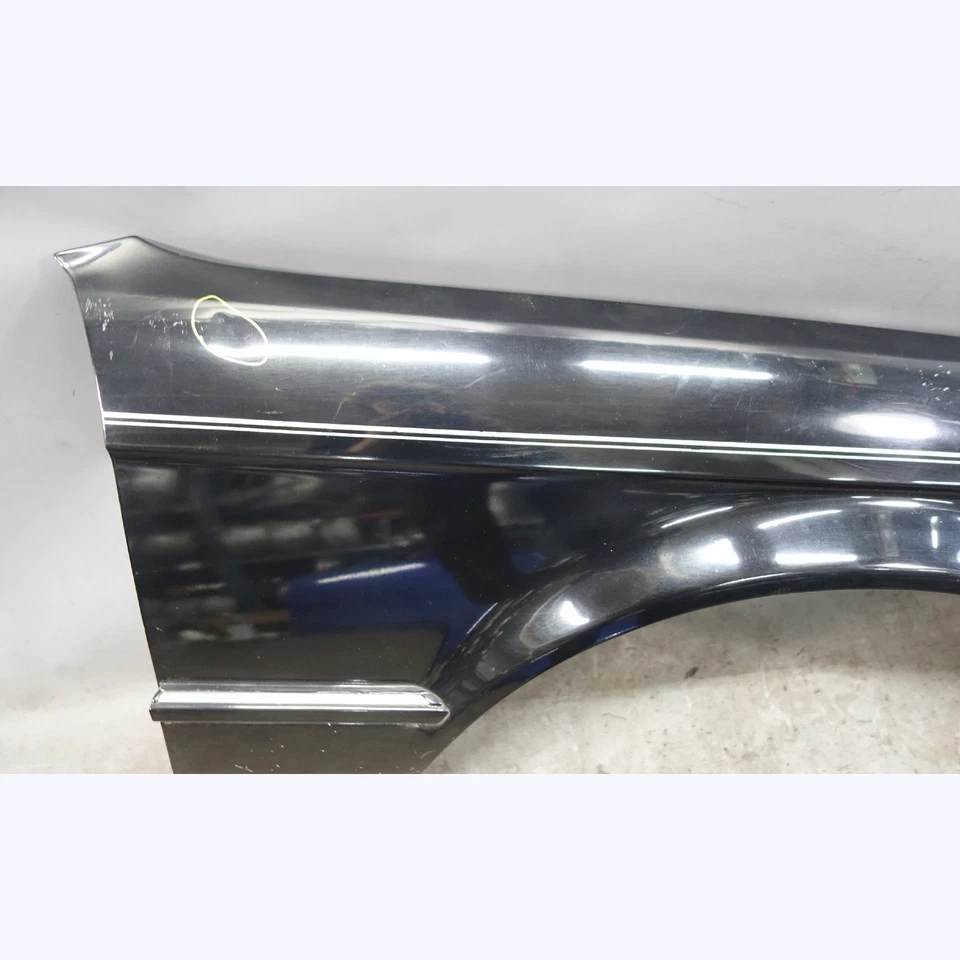 Guardabarros delantero derecho BMW E30 1984-1991 serie 3 cupé sedán dañado negro OEM Foto 4 de 4