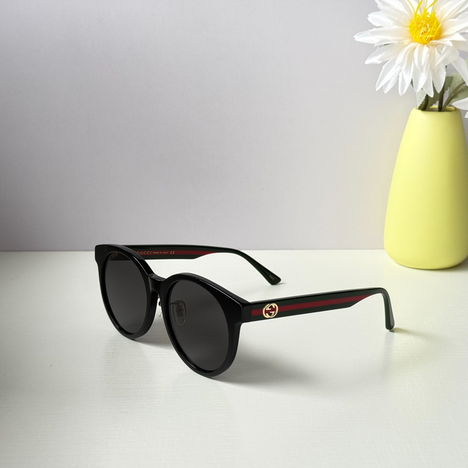 Gucci GG0416SK 002 Round Sunglasses Black Frame Green/Red Lens 55mm Women