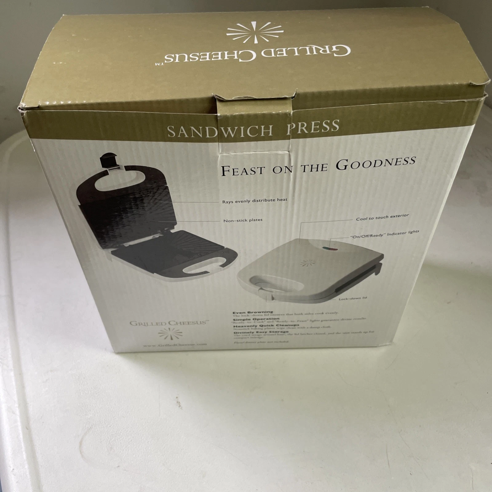 GRILLED CHEESUS GRILLED CHEESE SANDWICH PRESS MAKER ELECTRIC S102 JESUS NEW
Opens in a new window or