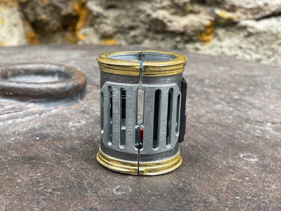 Disney Star Wars Savi's Workshop Lightsaber Reclaimed & Reforged Scrap ...