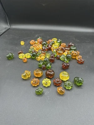 Mini acrylic autumn-themed table scatter and vase filler pieces ~80 Pieces - Photo 1/3