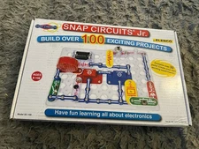 ELENCO STEM TOY Snap Circuits Jr. SC-100 Electronics Discovery Kit