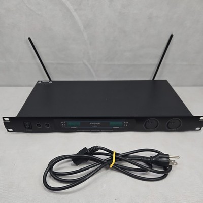 SHURE U-820 Dual Channel Professional Wireless Microphone System (Only Receiver)