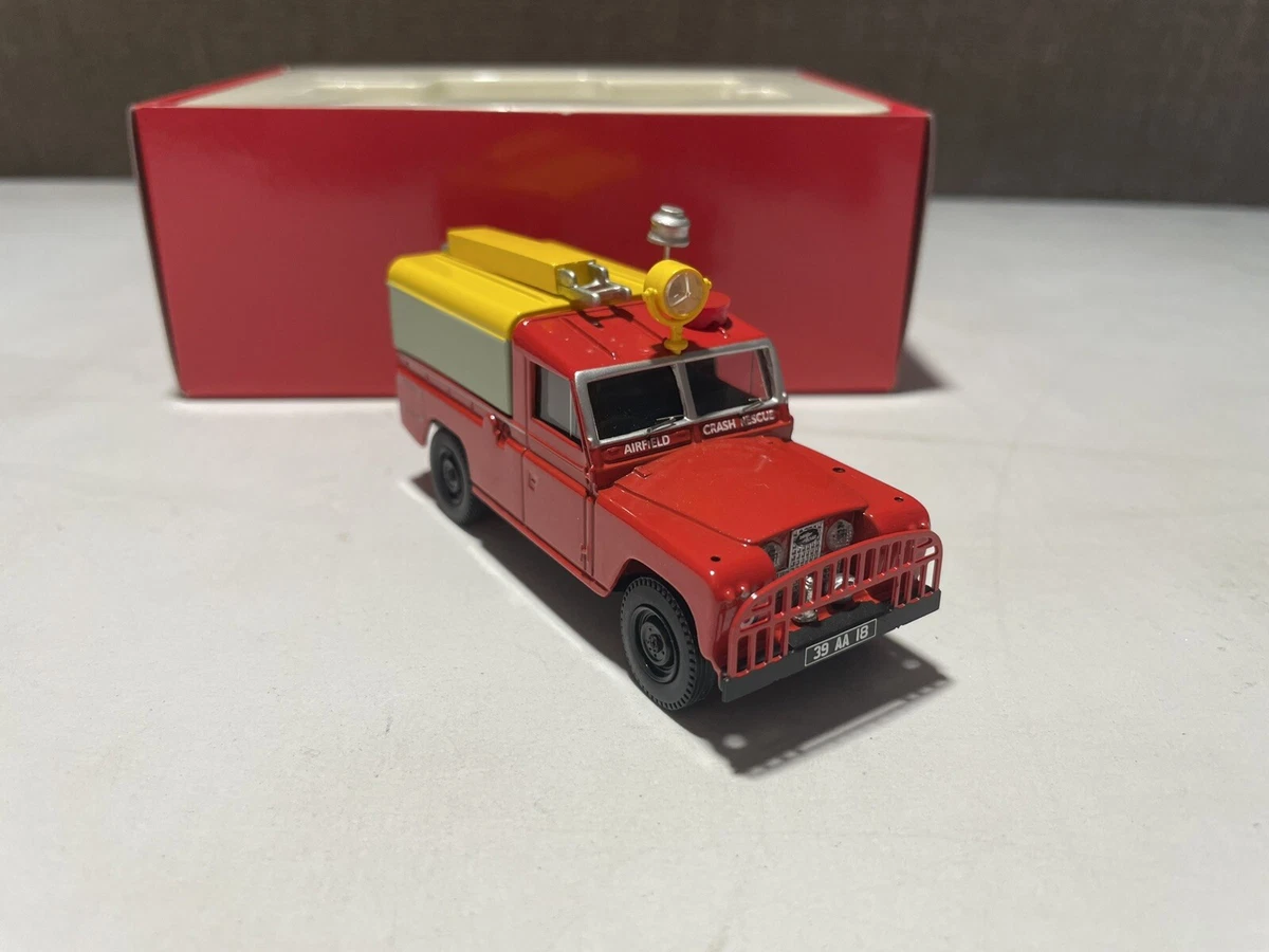 Land Rover Pompiers + Remorque Zodiac 1:43 Cararama – Neuf, Occasion (détails à Voir)
