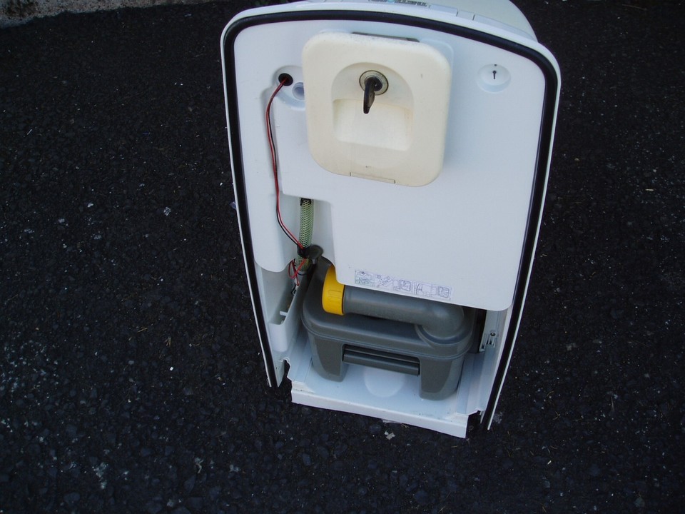 Thetford C200 Quadro E Interruttore Programma Ricambio Per Wc Caravan – Colore Bianco, Compatibile Con 301 Girevole