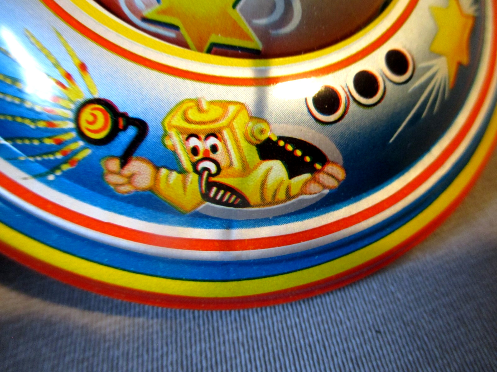 1950's SPACE TOY- APOLLO SPACESHIP UFO FLYING SAUCER TIN FRICTION -NOS- MINT-4"