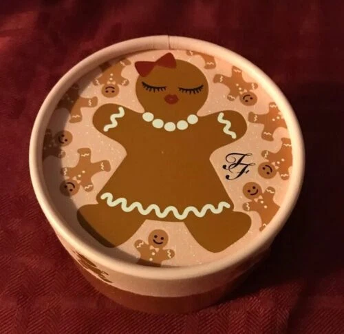 Productos de maquillaje de cuerpo Too Faced