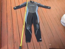 CAMARO HYDRO WETSUIT 2/3 size L or M zipper sleeves  ankles