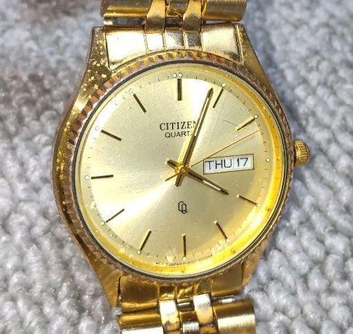 CITIZEN Men's Quartz Watch Gold Color Giza Bezel Tested 6100