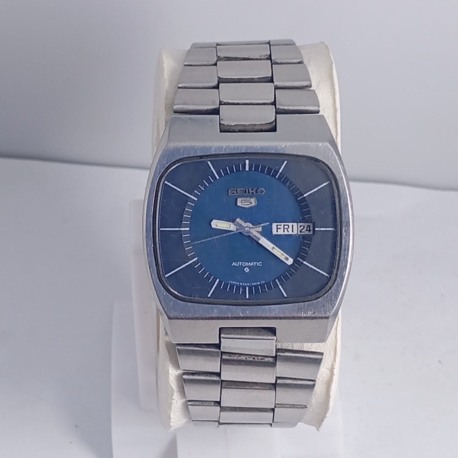 Men's Seiko Japan Working Dial 5 17J Vintage Automatic Blue Condition 6309-601A - vintagewatches.pk