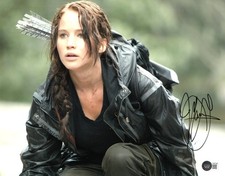 Top 5 Hunger Games Autographs Found on Trading Cards 27