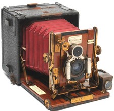 Historical Sanderson folding camera with Goerz Dagor 125mm ca. 1905