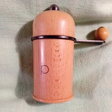 Pfeffer- Mühle Zassenhaus  12,5 cm. Top Zustand   