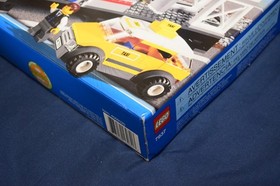 LEGO City 7937 TRAIN STATION 361 Pieces New in sealed box