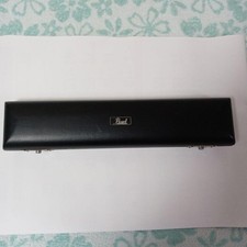 Pearl C style flute with case