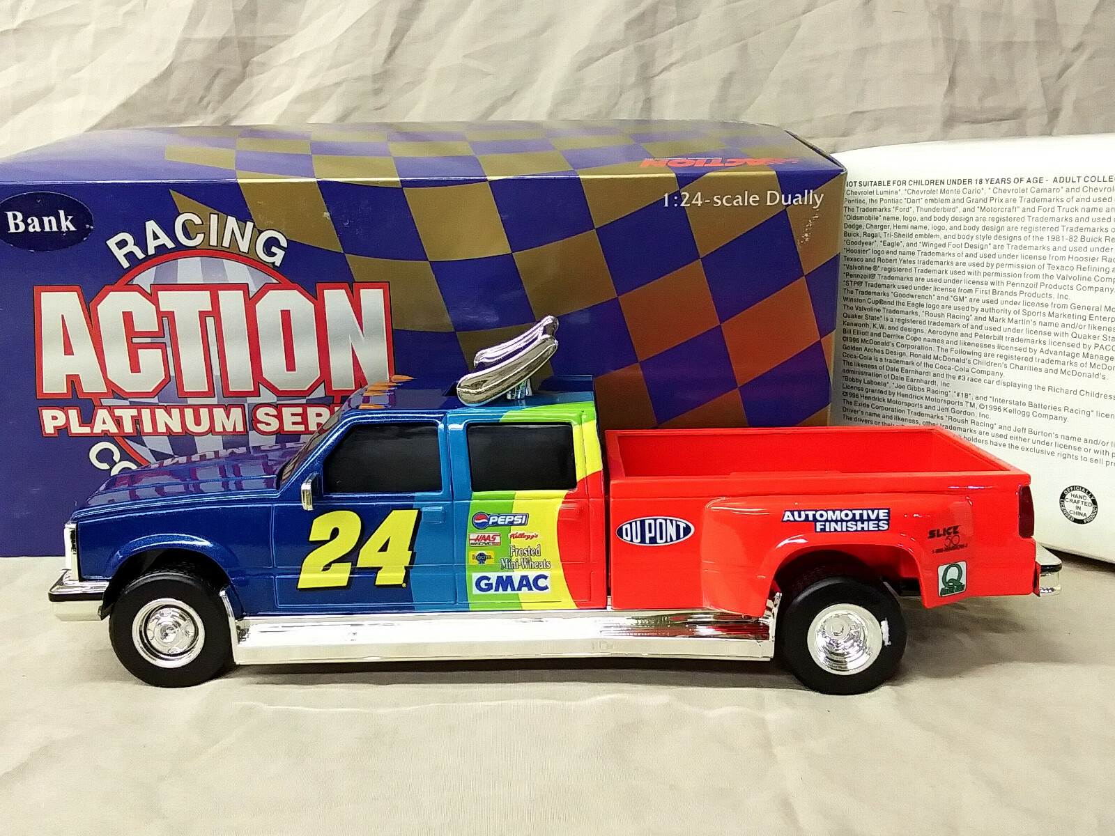 Jeff Gordon #24 Dupont Dually Bank Action 1/24 Scale W249812077 