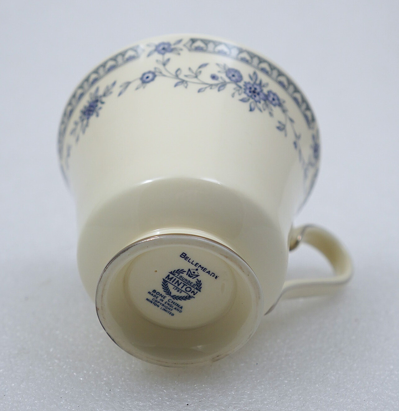 Minton BELLEMEADE Tea Cups Floral Case Vintage Antique Bone China Made