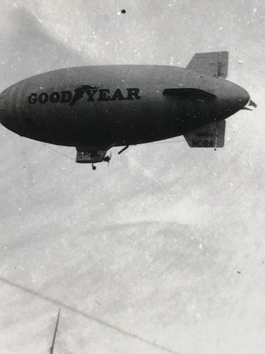 1920s GOODYEAR BLIMP VOLUNTEER NC-8-A & BOATS REAL PHOTO Vintage 4.75" x 3.75" - Picture 2 of 4
