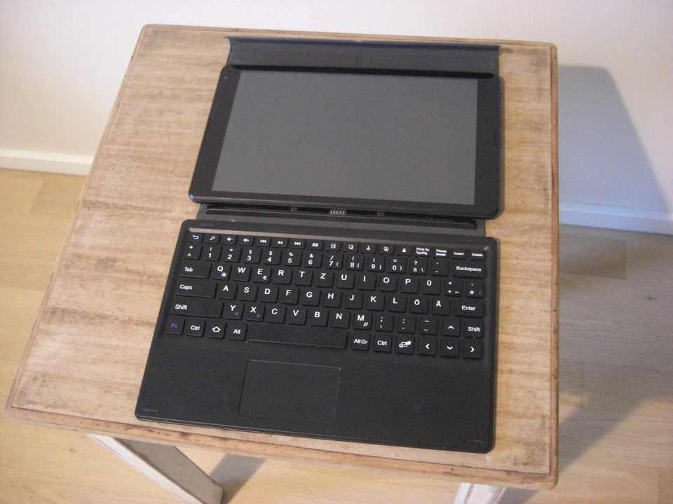 Tablett Medion Lifetab E10511, selten gebraucht, wie neu, 2GB RAM, 16 GB FlashSp - Bild 4 von 4