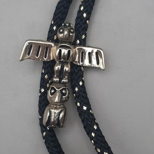 Vtg Native American Western Style Bolo Tie Southwestern Gold Tone Totem Pole