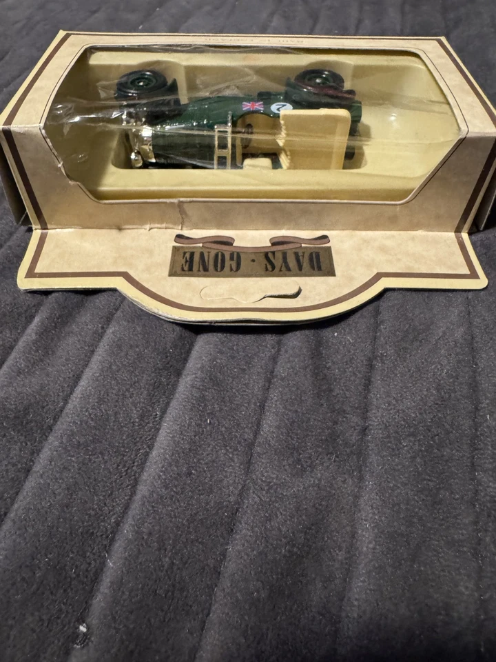 Lledo Days Gone 1930 Bentley 4.5 Litre LeMans Race Car Green - Image 4 of 4