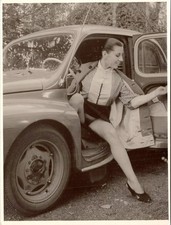 n30 Upskirt automobile snapshot nude woman French ? original 1950s vintage photo