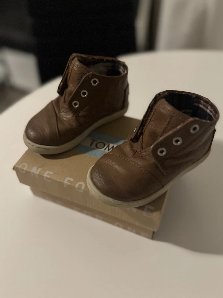 Tom's коричневый ботинки ребенка ясельного возраста размер 6 - Изображение 2 из 4