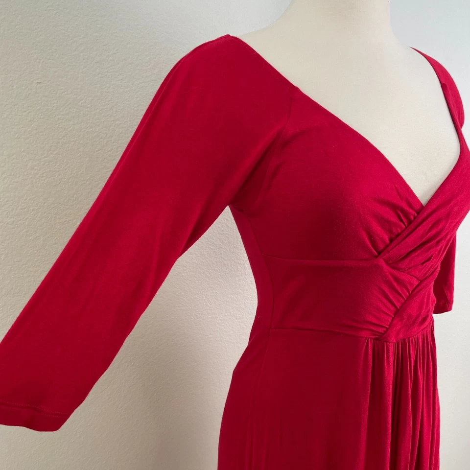 Vestido Feminino Velvet by Graham & Spencer Pequeno Vermelho Decote V Manga 3/4 Elástico - Imagem 4 de 4