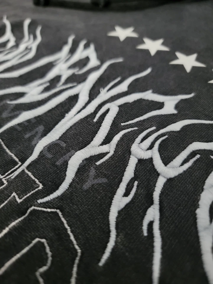 Sudadera con capucha bordada lavada Givenchy. Usado una vez  Foto 3 de 4