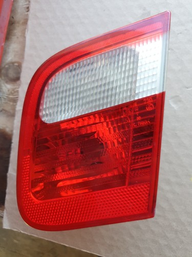 BMW 3er E46  Rückleuchte Rücklicht Heckleuchte innen rechts  8364924 hinten