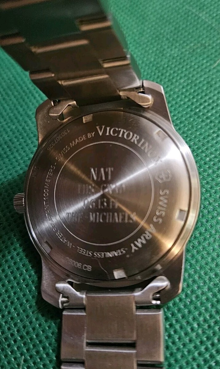 VICTORINOX SWISS ARMY クォーツ腕時計 A3916 Victorinox Swiss Army Watch I.N.O.X. CARBON