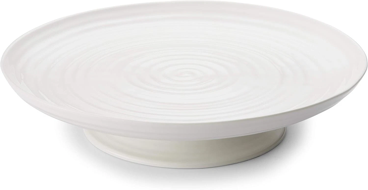 Finding the Right Cake Stand for Your Baking Habit