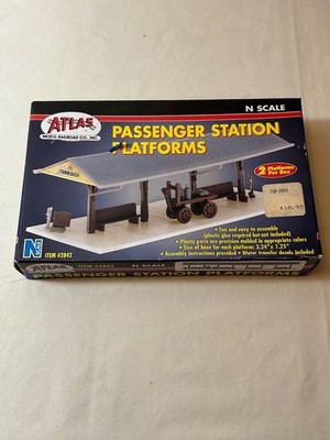N-Gauge Building, Passenger Station Platforms. Open Box. Contents still sealed