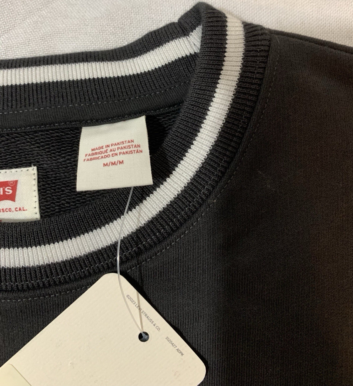 Levi's Women's Heritage Sport Logo Long-Sleeve Sweatshirt NWT. Cotton Medium thumbnail 3