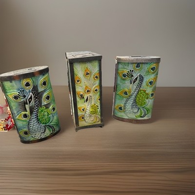 Set Of 3 peacock-patterned, stained-glass solar lanterns  