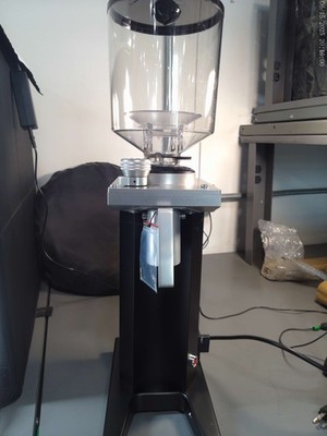 Eureka Drogheria MCD4 85 Commercial Shop Grinder - Used