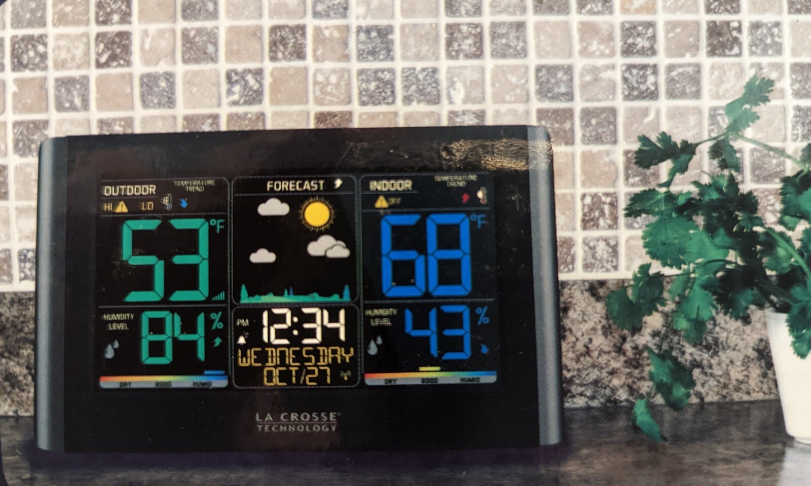 🎄La Crosse Technology Wireless Color Weather Station w/ extra batteries