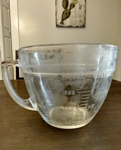 VINTAGE ANCHOR HOCKING 8 CUP MEASURING CUP 2 QTS 88 D HANDLE CLEAR GLASS