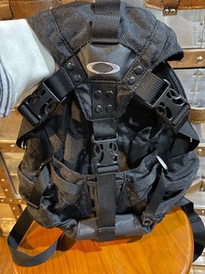 oakley small icon backpack